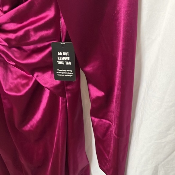 Express: Metallic Purple Plunging neckline- side slit-long sleeve- Dress- S - Picture 9 of 16